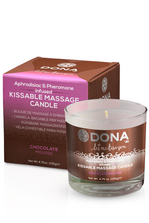 Вкусовая массажная свеча DONA Kissable Massage Candle Chocolate Mousse 135 г